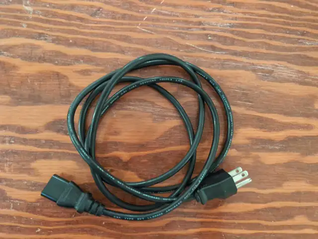 AC Power Cord in Cables & Connectors in Markham / York Region - Image 2