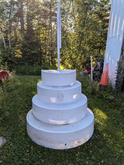 Wedding cake pool steps Single handle 400$ Please call Andrew 5064404796 for more info.