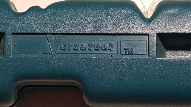Le tournevis Versatool avec un boîtier en plastique dans Outils à main  à Laval/Rive Nord - Image 4