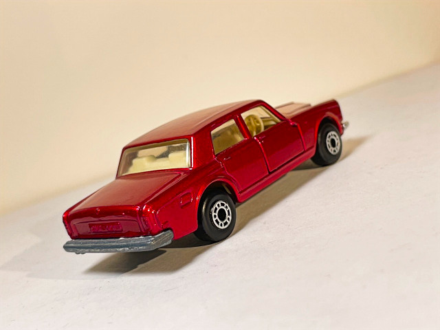 Vintage 1979 Matchbox Superfast Rolls Royce Silver Shadow Red in Arts & Collectibles in Markham / York Region - Image 4