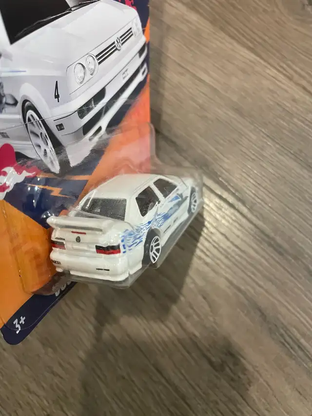 Hot Wheels Volkswagen Jetta MK363735878820995121