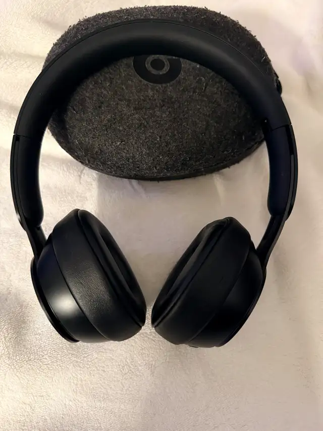 Beats Solo Pro – Good Condition (OBO)64551240781697121
