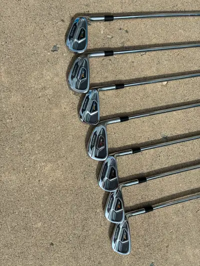 Right hand Taylormade Psi forged Iron Set for sale. 4-PW. Regular shafts . Very good condition