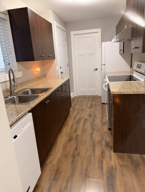 $2,200/ 2br - 2 BEDROOM BSMT with in suite LAUNDRY & DISHWASHER 2