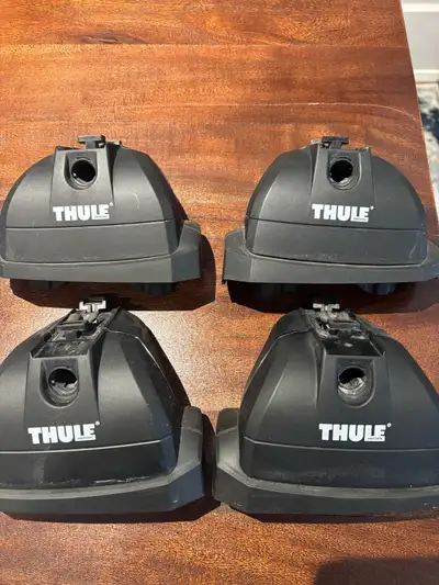 Fixed mount kit compatible with Thule WingBar Evo and other bar models. Fixed mount compatible with...