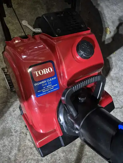 Toro 518ZE snow blower (almost new), View more