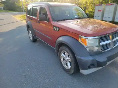 2009 dodge nitro automatic mvied for over year 300kms runs and drives good 4x4....its not to bad on...