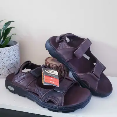 DENVER HAYES NWT Distressed Leather Men's Sandals - 11, View more