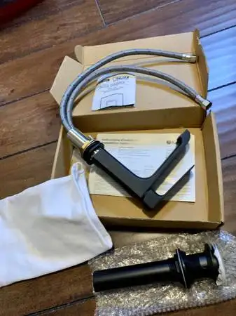 SOBRIO BF1779-160 Single hole lavatory faucet w/push drain & ove in Plumbing, Sinks, Toilets & Showers in Burnaby/New Westminster - Image 2