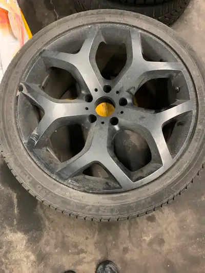 4 BMW X6 RIMS AND TIRES 315/35R20 and 275/40R20. In great condition.