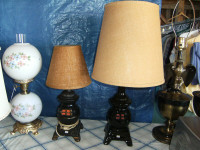Deux lampes antiques "poêle"
