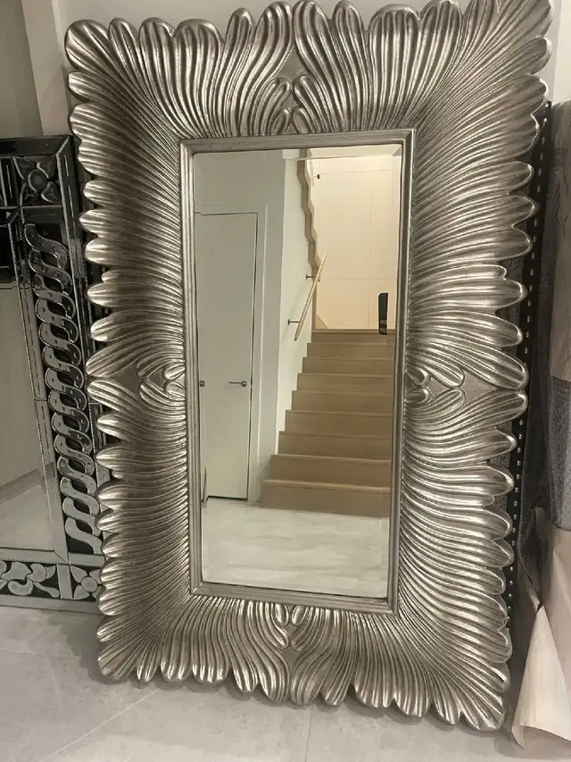 Martin Daniel Standing Mirror in Home Décor & Accents in City of Toronto - Image 2