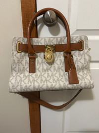 Michael kors on sale handbags kijiji calgary