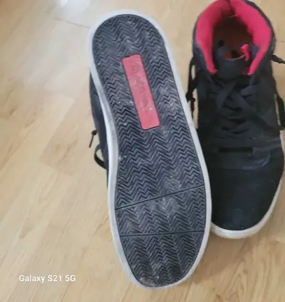 Airwalk Shoes size 10, View more