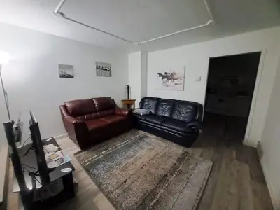 Logement 3 et demi à Lévis sur la rue St-Laurent avec vue sur le fleuve. Accès au piste cyclable, pa...