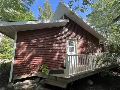 686sq ft cabin with a 335sq ft screened in deck. Cabin 28 x 24.5 and deck 28 x 12. Two bedroom one b...