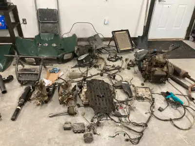 650 parts Differentials sold, engine sold, rad sold Located in sk but shipping available