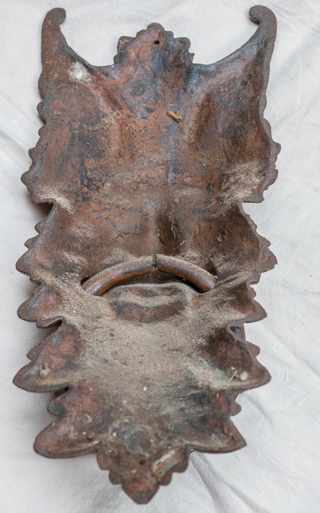 MAN DOOR KNOCKER 20 INCHES CAST IRON ENTRY WAY HOME OFFICE DECOR in Arts & Collectibles in Barrie - Image 3