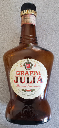 VINTAGE GRAPPA JULIA LIQUOR BOTTLE 3/4 LITER  (empty)