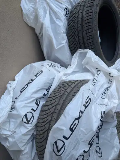 **❄️ 4 pneus d’hiver Michelin 225/50R18 – Lexus UX 300h – 900 $** À vendre : **ensemble de 4 pneus d...
