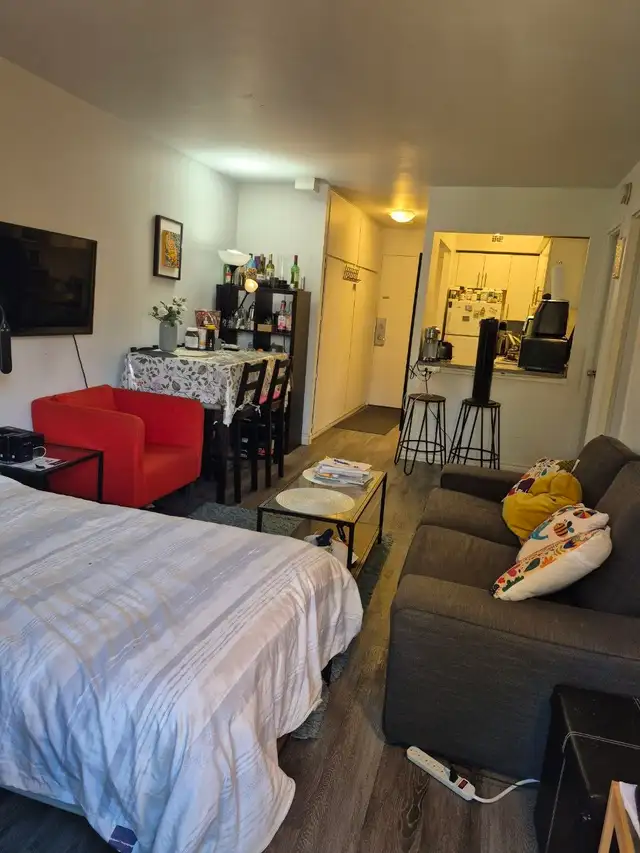 1 bedroom Apartment  in Short Term Rentals in City of Montréal - Image 3