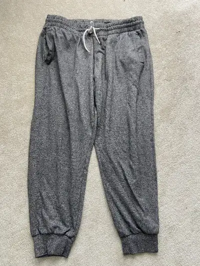 H&M Sweatpants XL, View more
