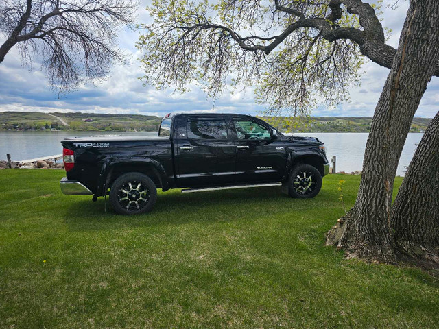 2019 tundra mint in Cars & Trucks in Moose Jaw - Image 4