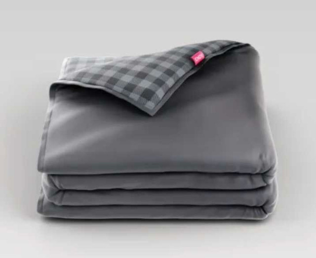 NEW ENDY 15LB Adult / Teen Weighted Blanket in Bedding in Calgary