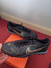 Nike Mercurial | Kijiji in Calgary. - Buy, Sell & Save with Canada's #1  Local Classifieds.