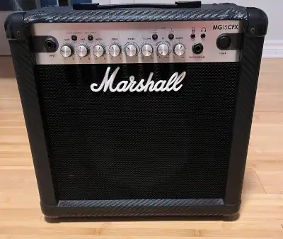 En bon état. Amplificateur solid state avec prise d’écouteurs et entrée auxiliaire. Excellent pour l...