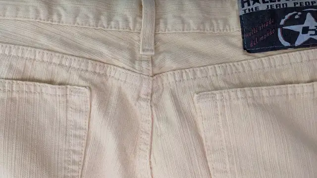 Women's Soft Yellow Flared Hollywood Jeans-32 in Women's - Bottoms in Ottawa - Image 6