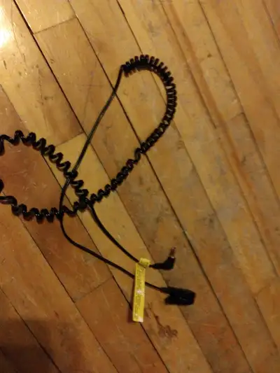EAR CLIP CARDIO FITNESS HEAR RATE SENSORFINGER PROBE FOR TREADMILL. NO PHONE CALLS. TEXT OR EMAIL ON...