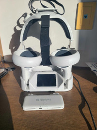 Meta Quest 2 w/ Charging Dock Oculus 