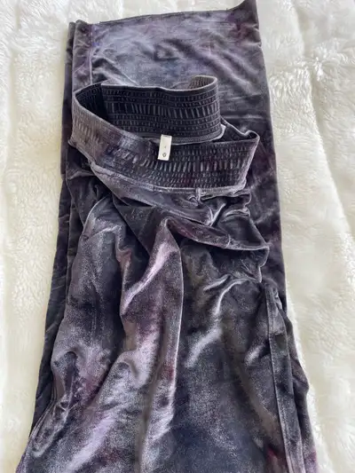 Lululemon Pants – Iridescent Fabric (Size 8), View more