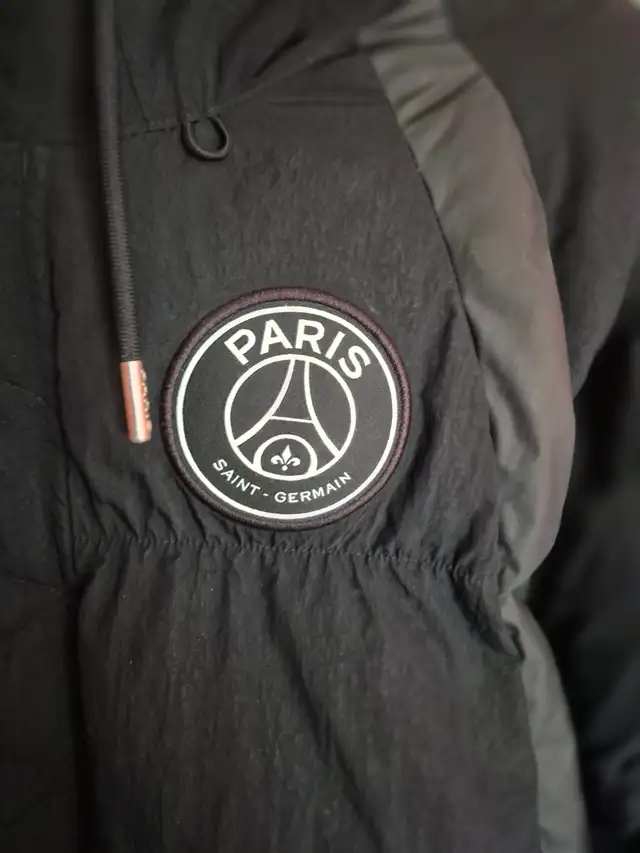 Nike PSG Jordan pairs winter coat size s loose fit in Men's in Charlottetown - Image 9