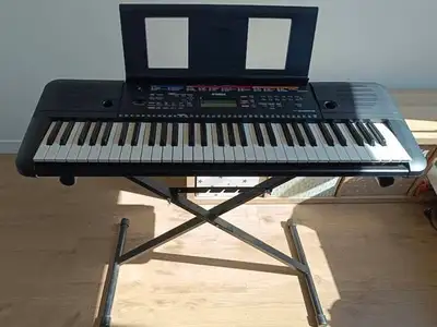 Yamaha PSRE263 Keyboard + Stand , View more