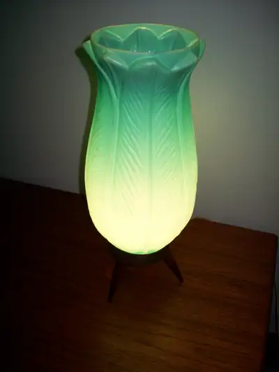 Vintage “Acanthus Lily” Mid-century Modern table lamp mcm, View more