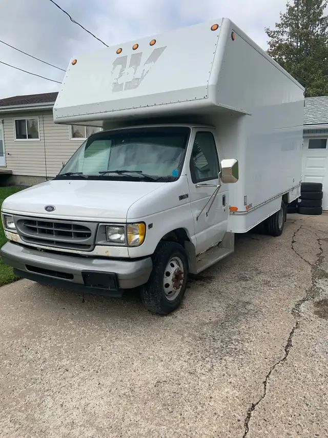 1998 Ford E350 cube van595518104588800001