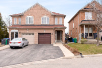 3 Bedrooms Semi- Detached House for Lease in Mississauga.
