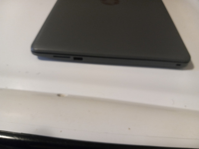 HP 15-da0017ca -i5 -8520U,12gb ram,256 ssd,15.6" in Laptops in Markham / York Region - Image 3