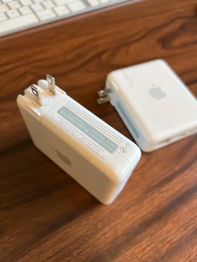 Airport Express Basestation Apple in Networking in Markham / York Region - Image 4