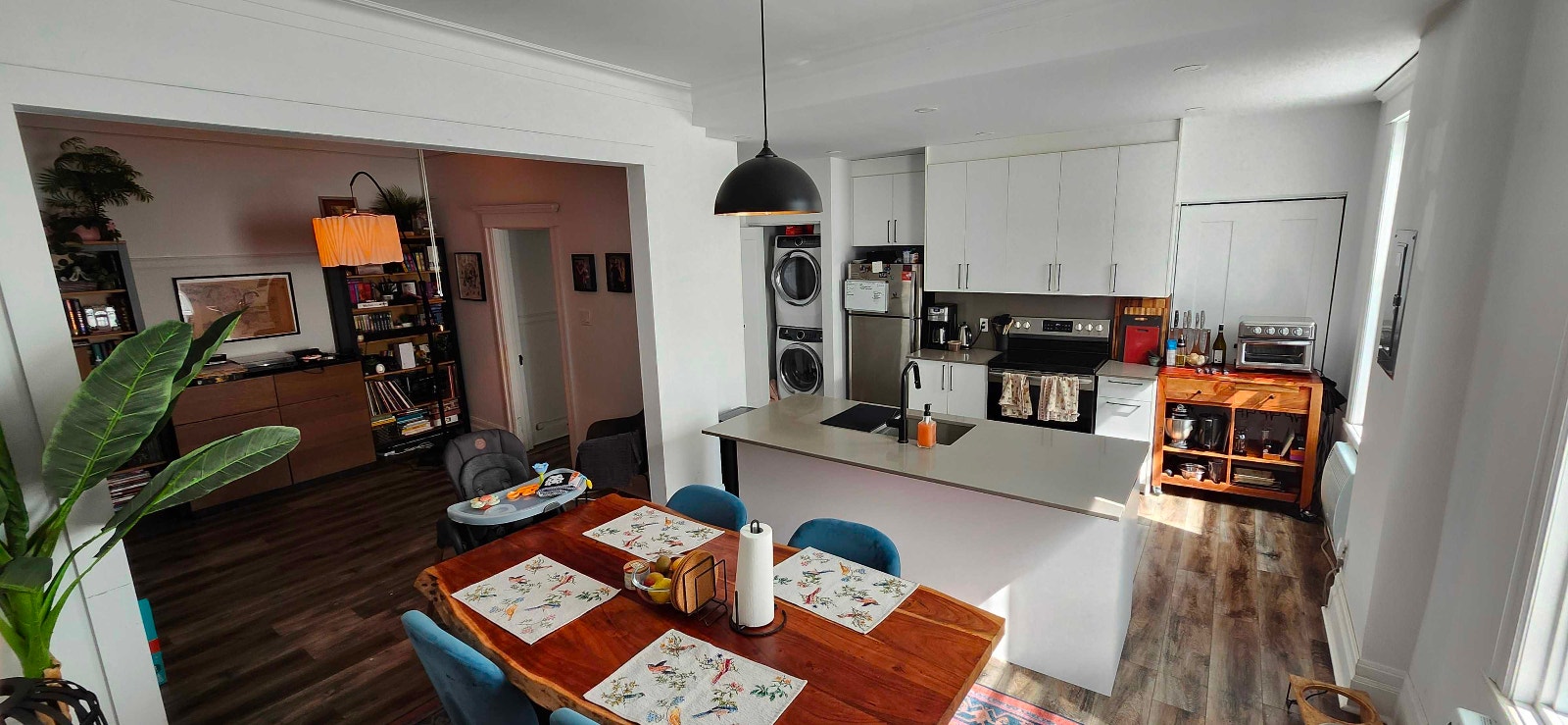 Très Grand 6½ Rénové - Vieux-Rosemont - Animaux Acceptés — photo 3