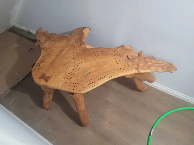 Custom Cribbage Root Wood hand Carved Table in Coffee Tables in Calgary - Image 3