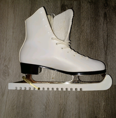 Ice skates, women's, View more