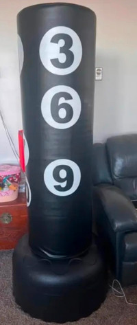 Boxing bag water base - with numbers