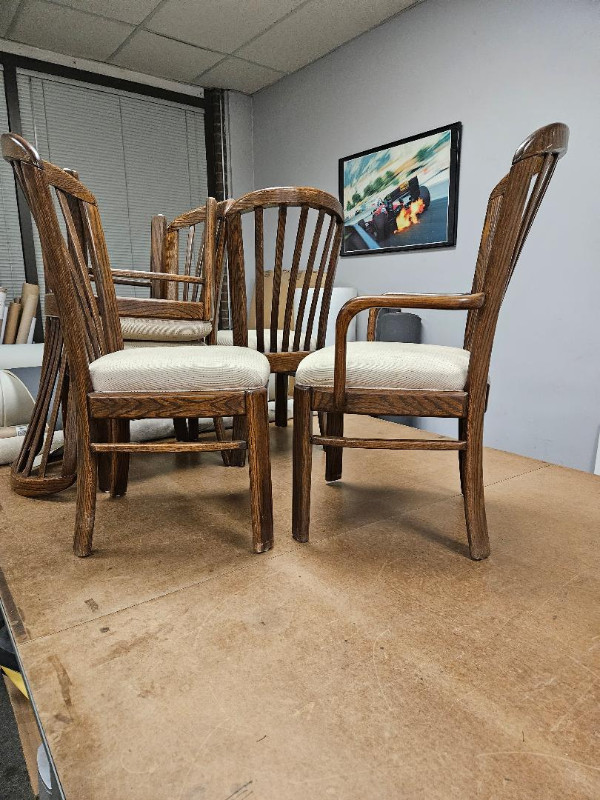 Chairs - 6 in Chairs & Recliners in Mississauga / Peel Region - Image 2