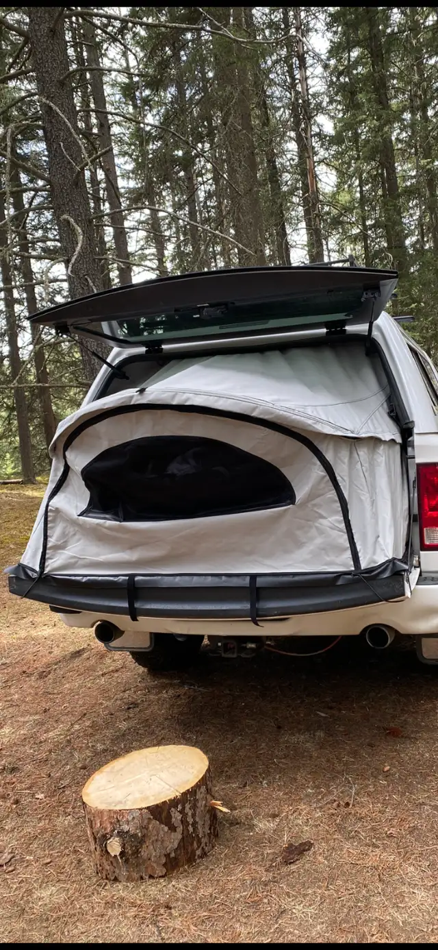 Tailgate/topper tent in RV & Camper Parts & Accessories in Red Deer - Image 2