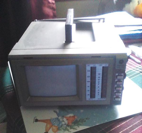 Vintage 1987 GE 5" TV With Radio in General Electronics in Bridgewater