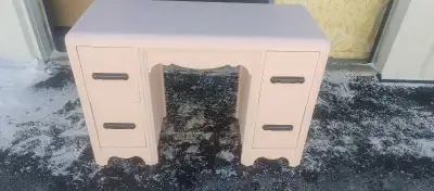 Desk vanity, View more