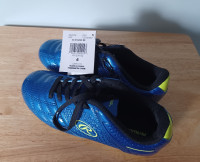 Brand New Rawlings Boy's Soccer Shoe Size 4 For Sale!